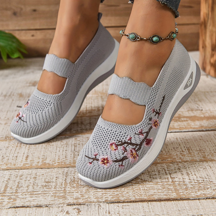 Florência - Sapatilhas Respiráveis com Fecho Fácil e Bordado Floral